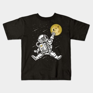 Astronaut Dogecoin DOGE Coin To The Moon Crypto Token Cryptocurrency Wallet Birthday Gift For Men Women Kids Kids T-Shirt